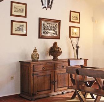 Avis Villa | Monte Pinheiro