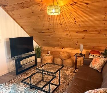 Swanton Apartment | Moonlight and Maple Lake Escape