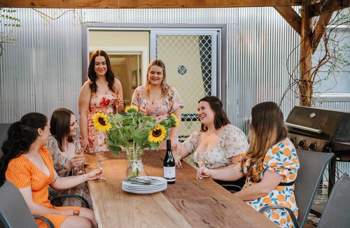Central Mudgee House | Mudgee Explorer Lodge. Owned by Mudgee Wine Explorer Tours