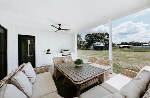 Bombira House | Mudgee Haven - Stunning Terra Modern Design