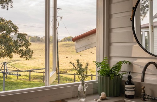 Myocum House | Myocum Farmstead 100 Acres w Firepit Views