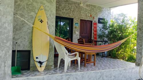 Khuekkhak Hotel | Nananuira Apartment and Room
