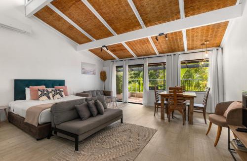 Sapphire Beach Resort | Nautilus Beach Resort by Charlesworth
