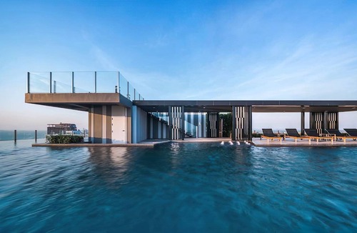 Central Pattaya Apartment | Near The Beach and Best Pool - Great Location