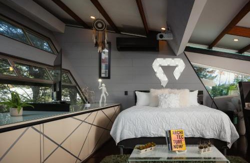 Roble Villa | Nebulae Loft Design Stay with Jacuzzi & Firepit