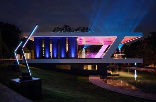 Roble House | Nebulae - Water Cube Suite & YogaDeck