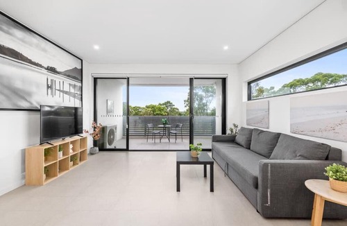 Homebush Apartment | New Modern 2BR 2baths Apt in Homebush Sleeps 6