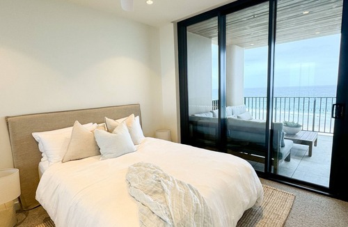 Palm Beach Apartment | New Resort Style Ocean Front Apartment Palm Beach