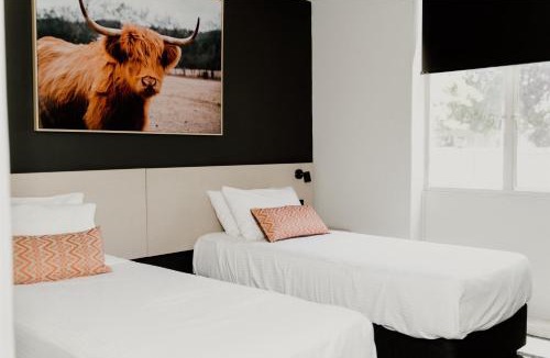 Miles End Hotel | Nightcap at Barkly Hotel