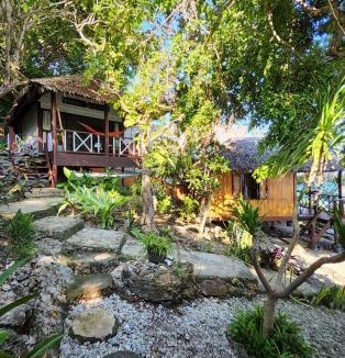 Bira Resort | Nini's Beach Bungalows