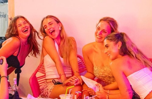 Talat Yot Hostel | Nomads Bangkok Party Hostel 18-35 Years Old Only