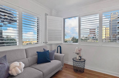 North Sydney Apartment | North Sydney | Sydney Harbour Bridge Vista