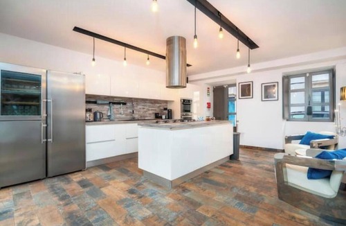 Se House | Oak Moon House | Cozy & Stylish Stay in Faro Centre