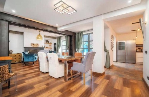 Se House | Oak Moon House | Stylish Stay in Faro City Centre