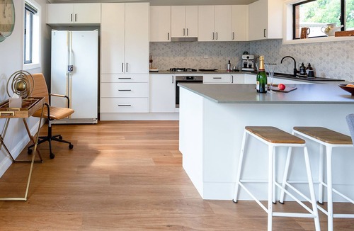 Orange East House | Oaken House Home away from home, pet friendlynDiscounted Weekly & Monthly Stayz