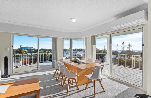Mudjimba Apartment | Ocean View 3 bedroom Apartment