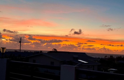 Harrismith House | Ocean View 4BR Rooftop Ent 5 Min to Beach