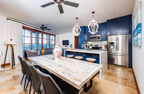 Las Catalinas Apartment | Ocean View with Balcony and Beach Club Access - 43 Plaza Central