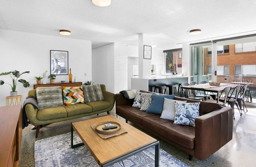 Burleigh Heads Apartment | Oceanfront 3-Bed with Beautiful Views in Burleigh
