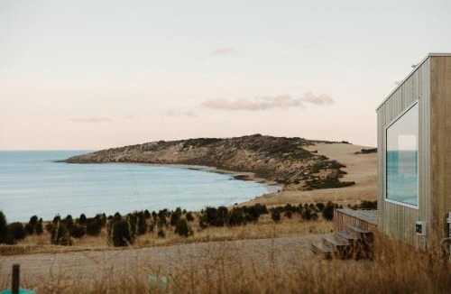 North Cape House | Off-grid Beachfront Cabin on Kangaroo Island