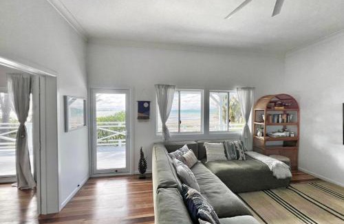 Bowen House | On the Beach, Seaview's, Bowen Beach House