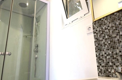 Silves House | One bedroom bungalow with shared pool enclosed garden and wifi at Silves