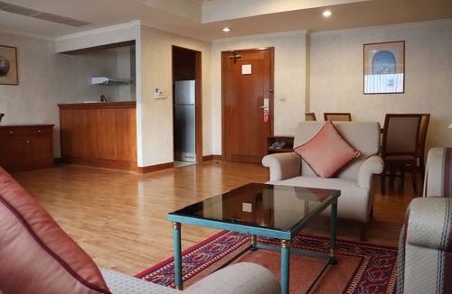 Asoke Apartment | One Bedroom Grand Suite Apartment in the city center (G2)