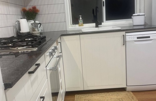 Esk Cottage | Orange Tree Cottage. Adorable 2-bedroom cottage in Esk for a peaceful getaway