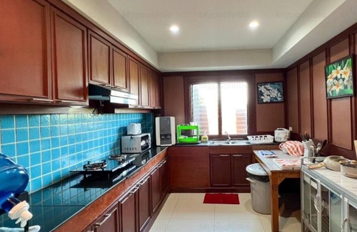 Ratsada Villa | Orchid Pool Villa Phuket