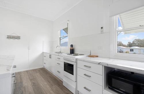 St. Georges Basin House | Osprey Cottage by Book Jervis Bay