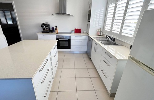 South West Rocks House | Our Place - walk to the beach