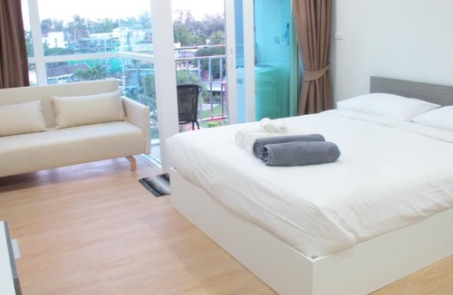 Kata Condo | Ozone Condotel Apt 716