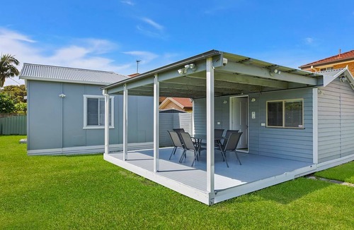 Long Jetty House | Pacific Family Retreat- renovated cottage