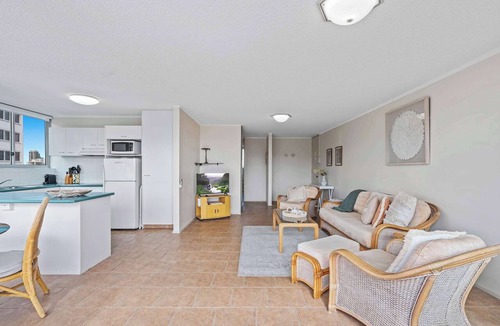 Surfers Paradise Apartment | Panorama Riverfront Surfers Paradise Retreat