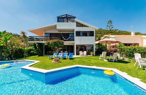 Santiago House | Panoramic Ocean View Villa & Pool in Sesimbra by Rent4Rest