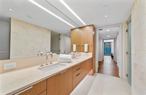Ala Moana Condo | Park lane 2/2