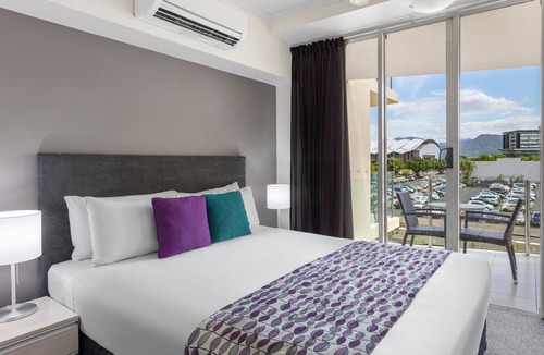 Cairns Central Business District Hotel | Park Regis City Quays