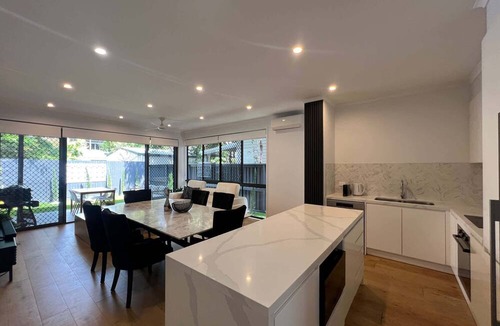 Nundah Apartment | Peaceful 3BR 2BA with Parking Near Airport and CBD
