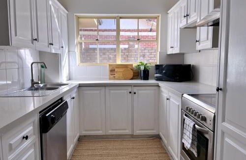 Hazelwood Park Villa | Peaceful cottage Burnside area