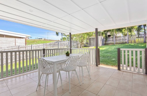 Cooee Bay House | Perfect Cooee Bay Beach Getaway!