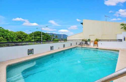 Cairns Central Business District Apartment | Perfect Family Base for the Reef | Walk to Esplanade & Lagoon | Portofino