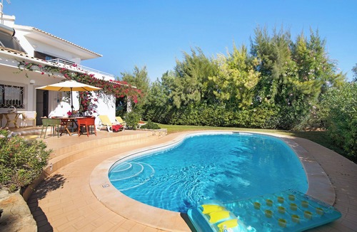 Loule Villa | Pet-friendly Casa da Alfarrobeira with Pool & Wi-Fi