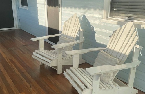 Nambucca Heads House | Pet friendly two Bedroom house, located close the the beach and main street!