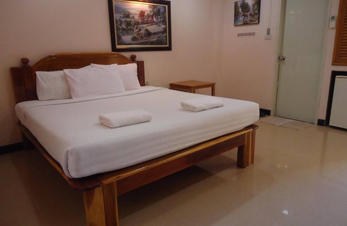 Nai Mueang Hotel | Phadaeng Hotel