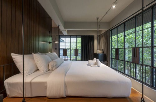 Laem Phak Bia Hotel | Phrip Phri Luxury Pool Villas