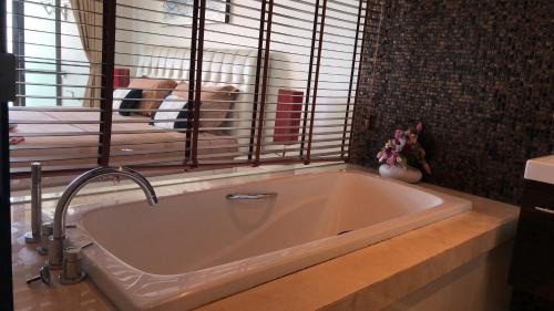 Chakphong Apartment | Phupha Rayong by gift