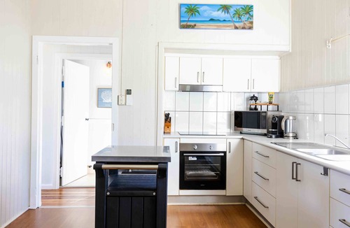 Wongaling Beach House | Pina Colada on the Beach - Beachfront