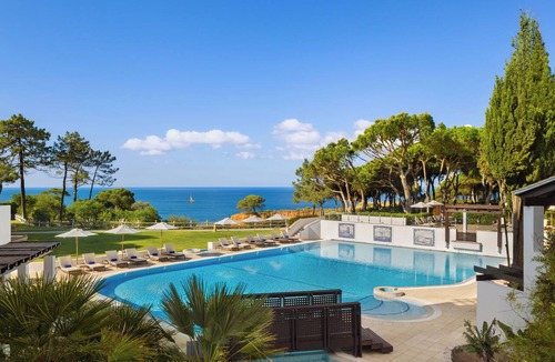 Aldeia das Acoteias Resort | Pine Cliffs Village