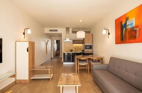 Luz Apartment | Pleasant Stay! Kitchenette, Pool, Pets Allowed, Near Boavista Golf Course!
