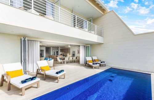 Merlin Bay Villa | Please Inquire Before Booking – Luxury Villa